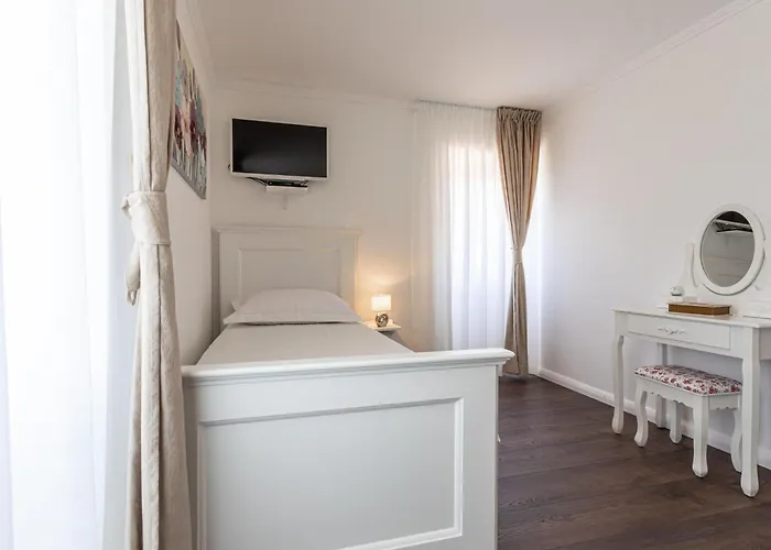 Frana Mit Privatem Pool By Interhome Bajcici