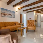 Nyaraló Frana Mit Privatem Pool By Interhome