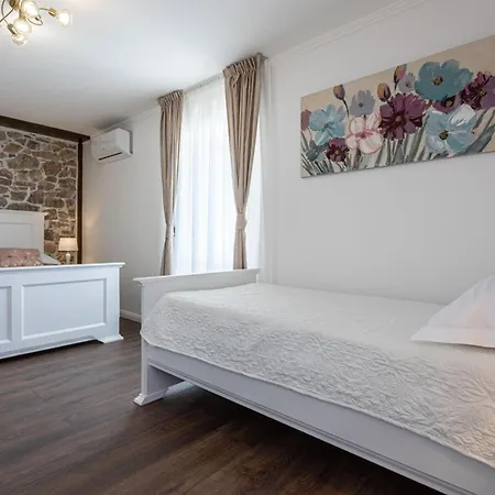 Tatil Evi Frana Mit Privatem Pool By Interhome Bajcici