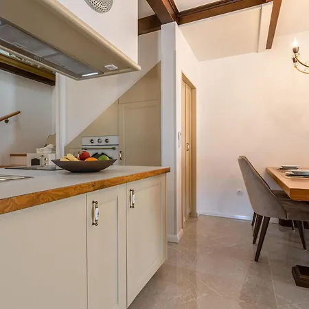 Tatil Evi Frana Mit Privatem Pool By Interhome Bajcici